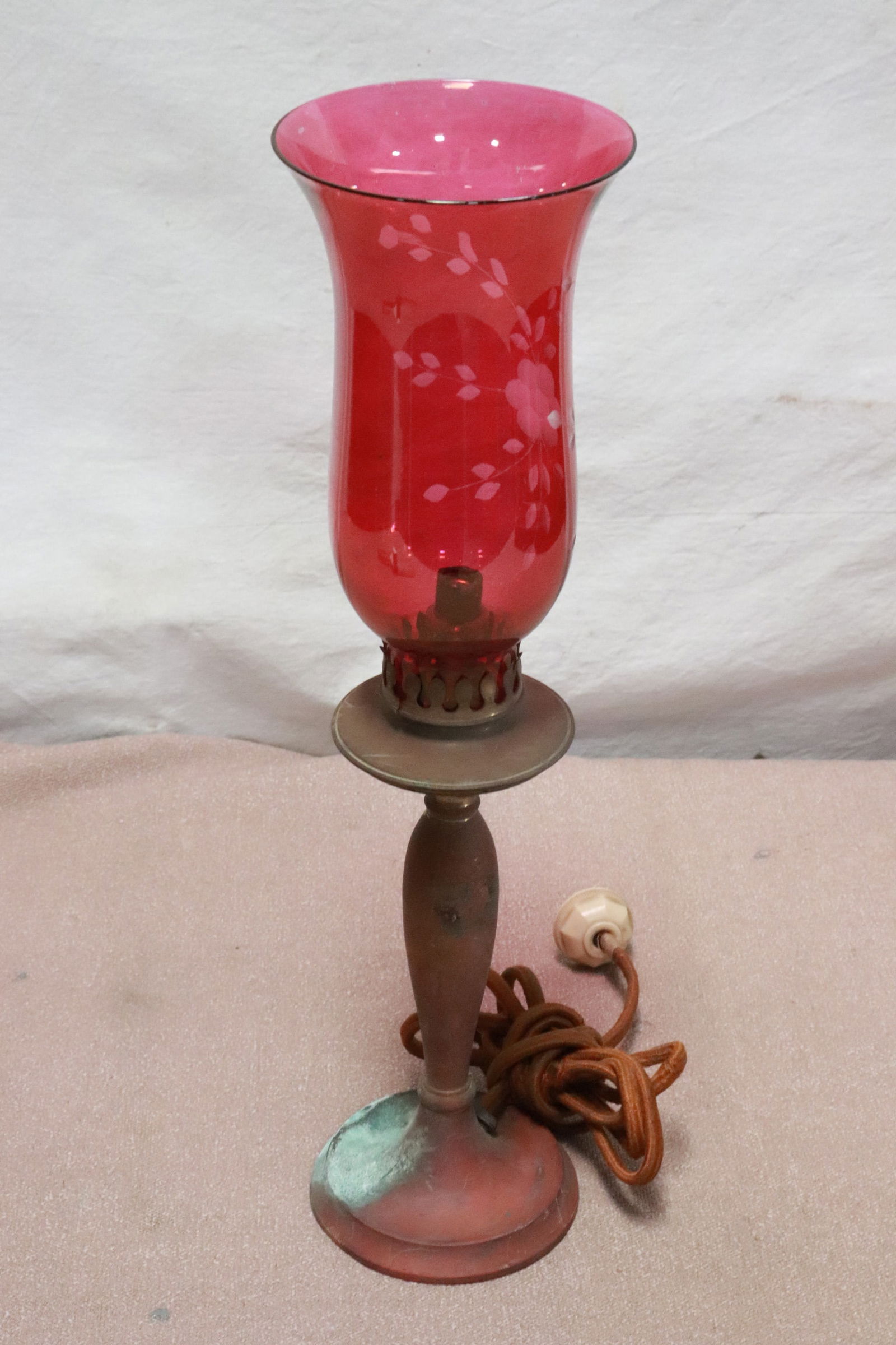 Bradley & Hubbard copper table lamp w/ cranberry shade: Bradley and Hubbard copper table lamp with cranberry shade, 15.35"H