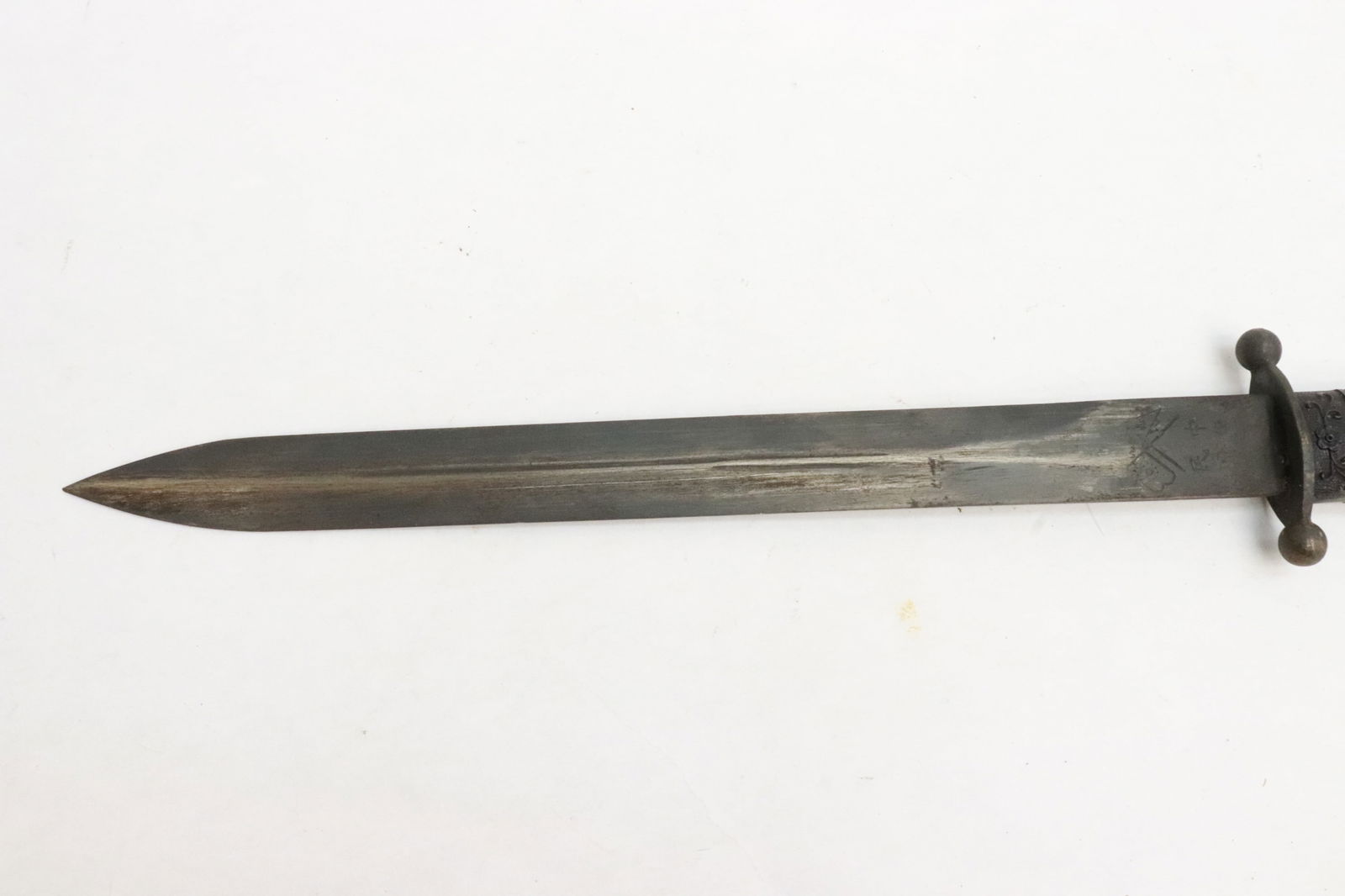 A Chinese dagger - 4