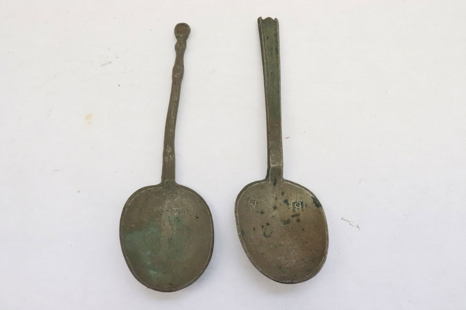Two 18th century pewter spoons: Two 18th century pewter spoons, 6.85"L ea
