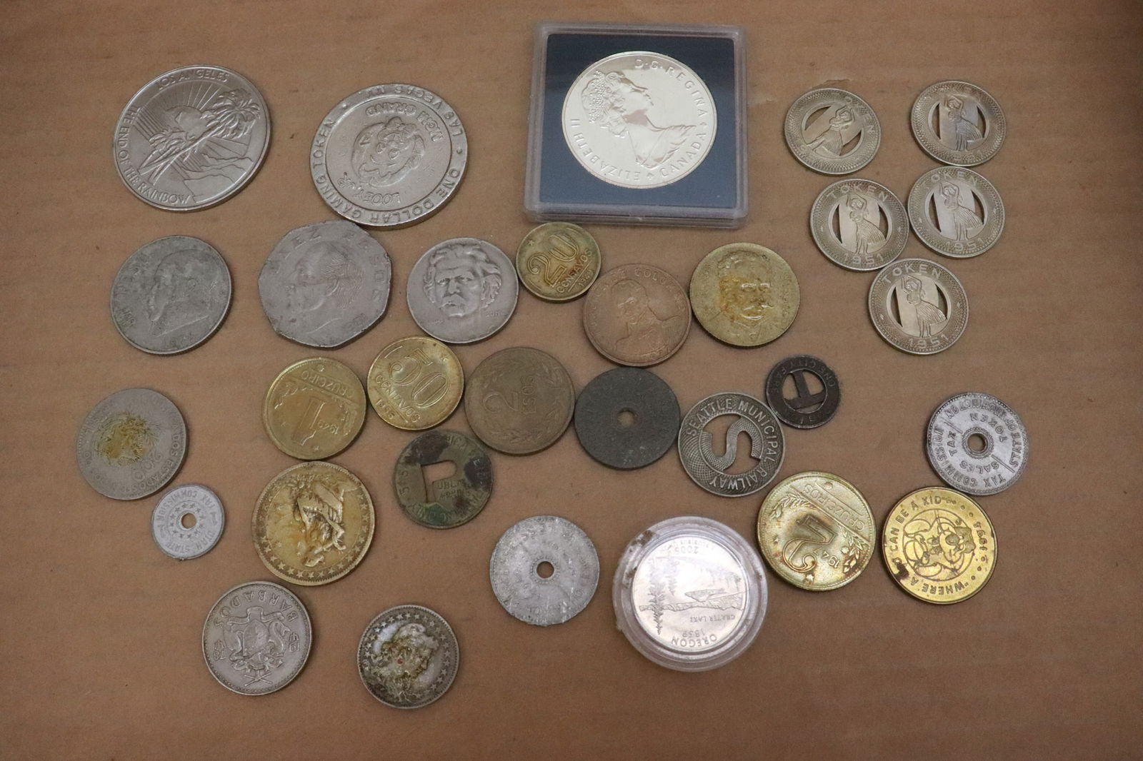 Lot of foreign coins: Lot of foreign coins