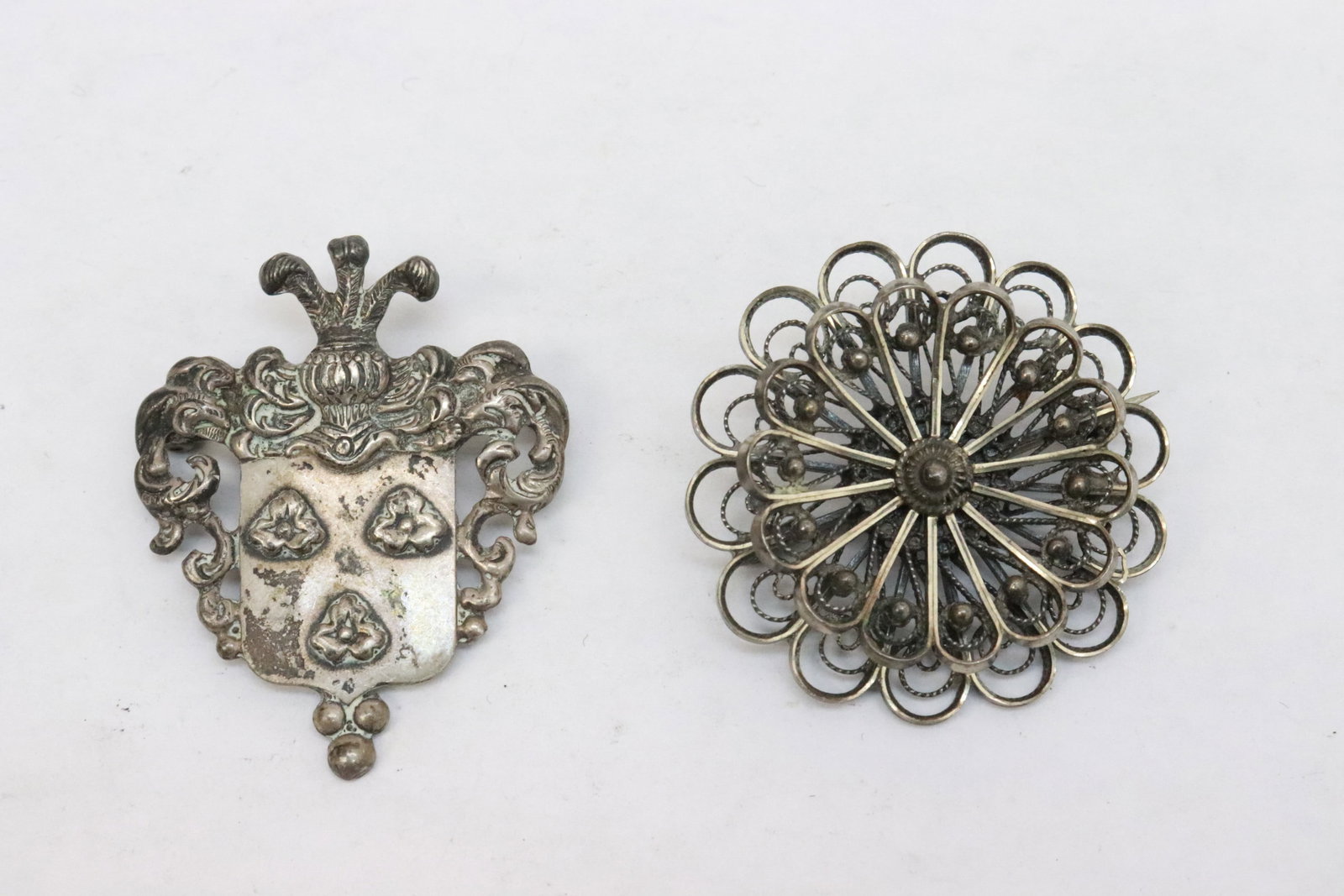 2 pieces European silver brooch (1 of 6)