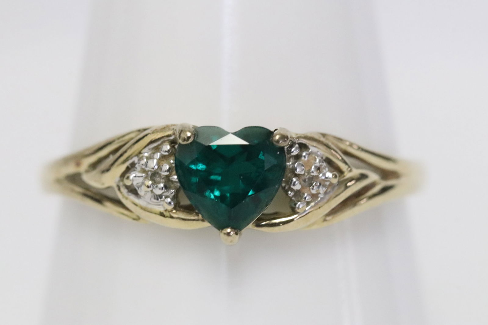 14K Y/G emerald ring - 2