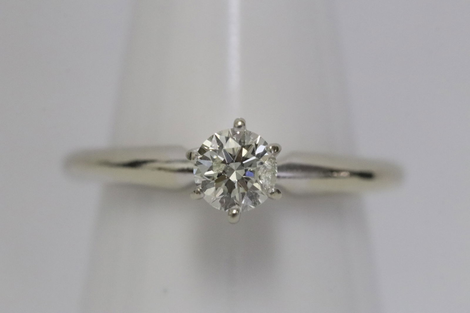 14K W/G diamond ring - 3