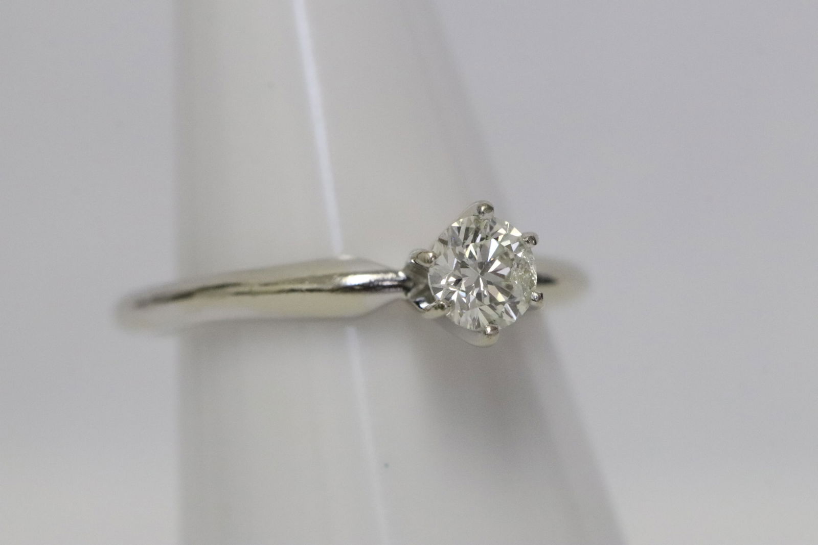 14K W/G diamond ring - 5