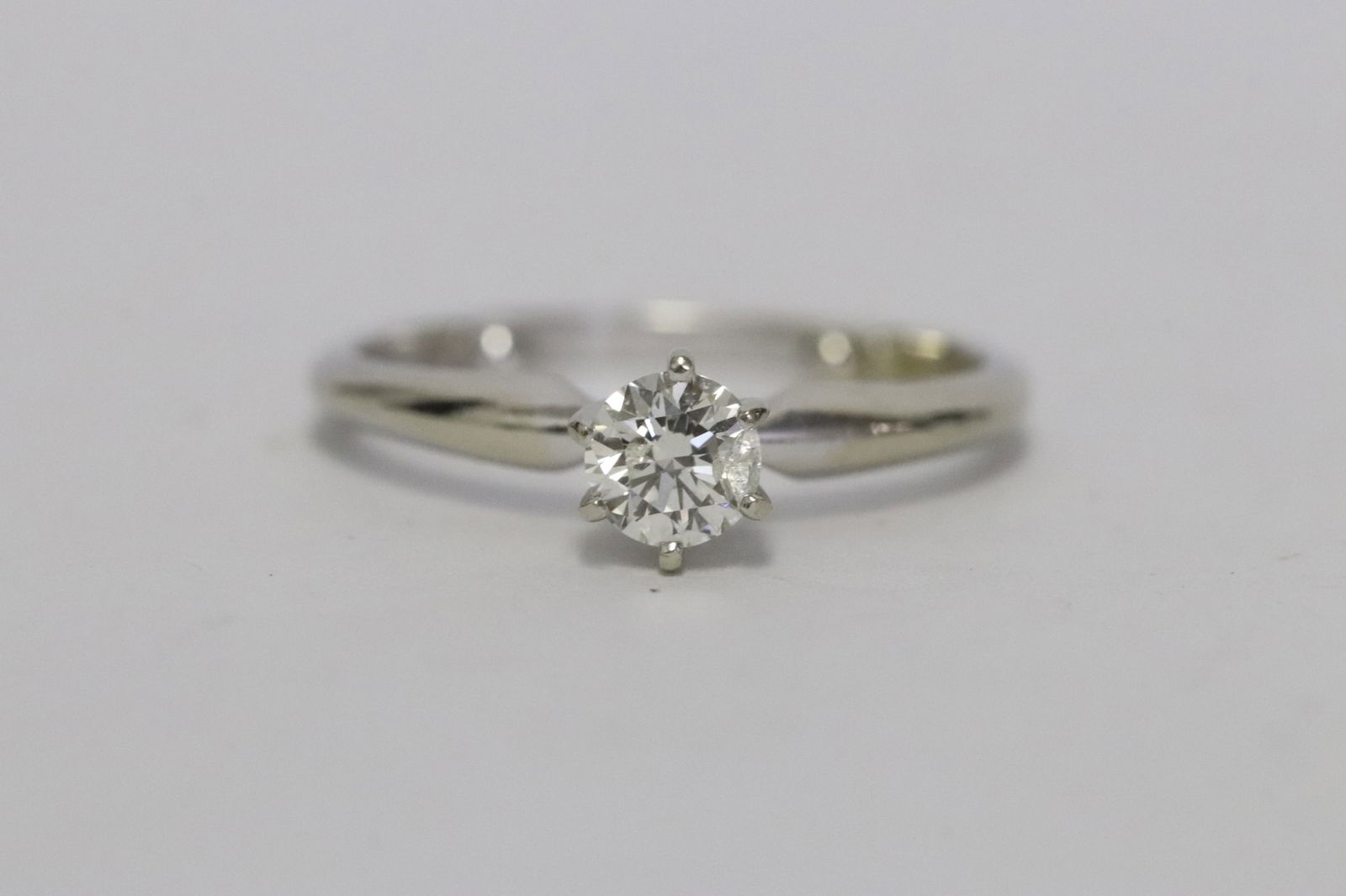 14K W/G diamond ring - 8