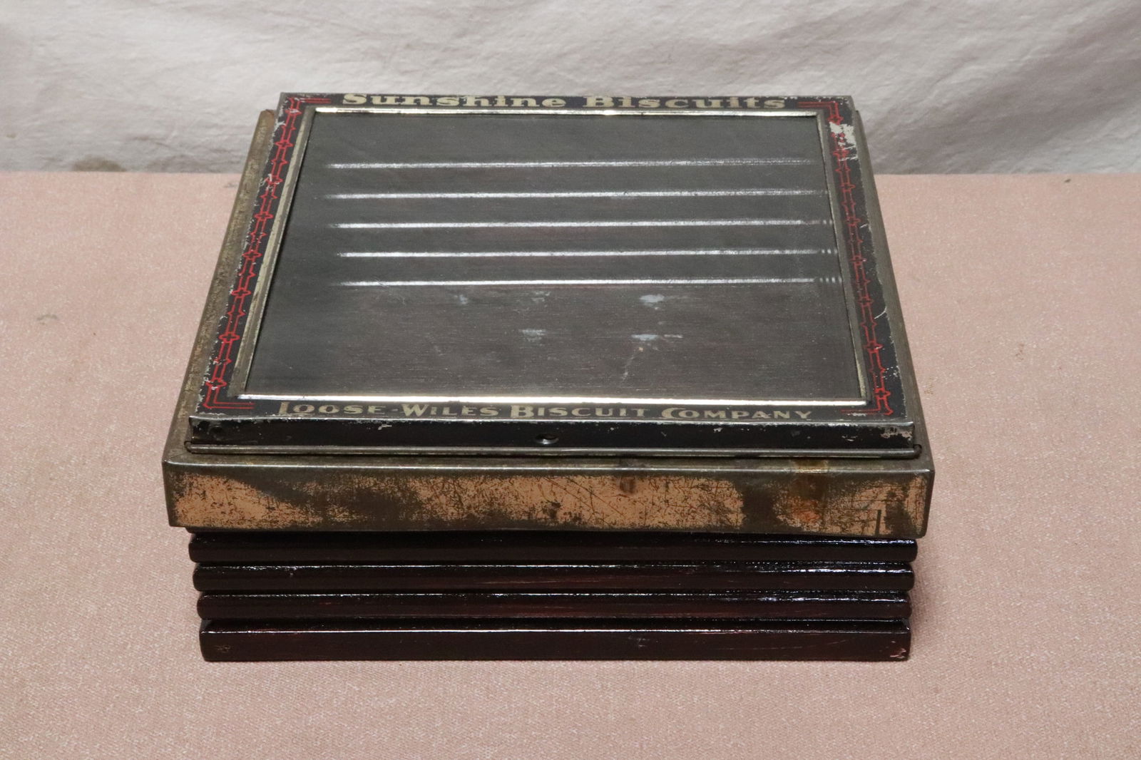 Rare original "sunshine biscuit" box: Rare original "sunshine biscuit" box, 4.15"x10.3"x10.4"