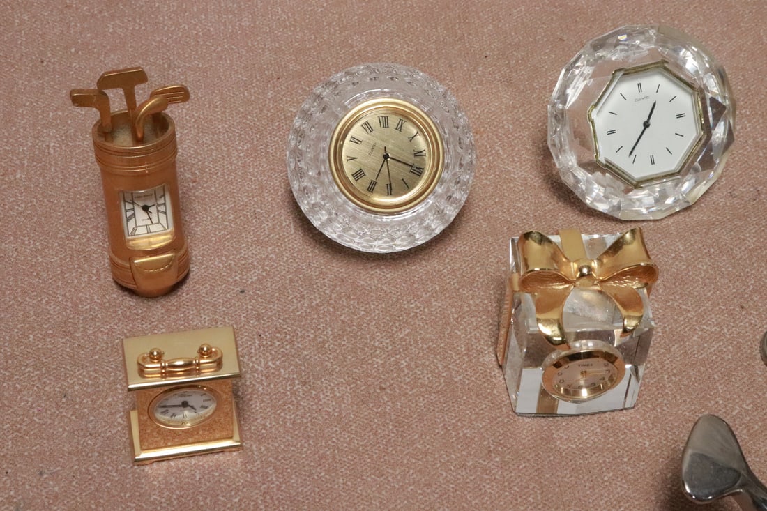 10 miniature table clocks - 4