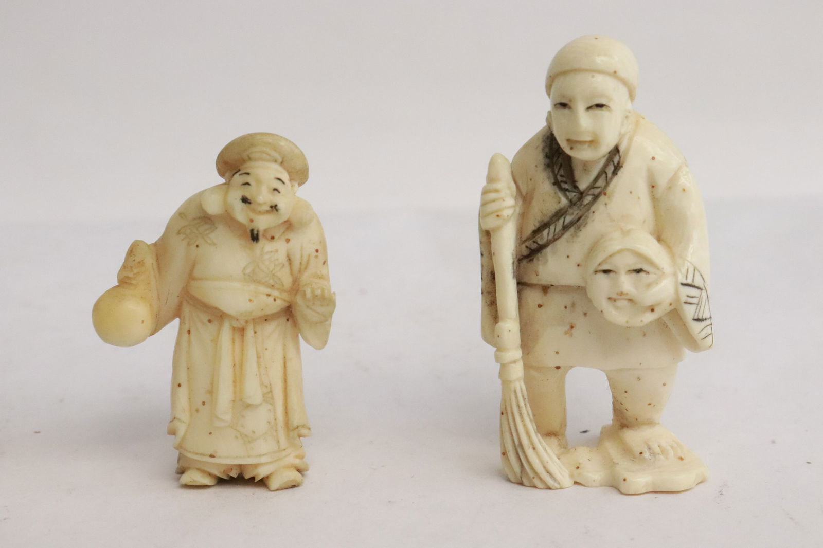 4 Japanese bone carved netsukes - 2