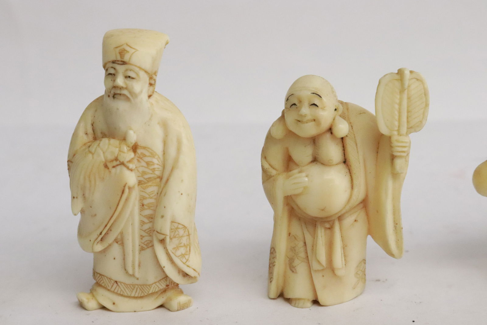 4 Japanese bone carved netsukes - 3