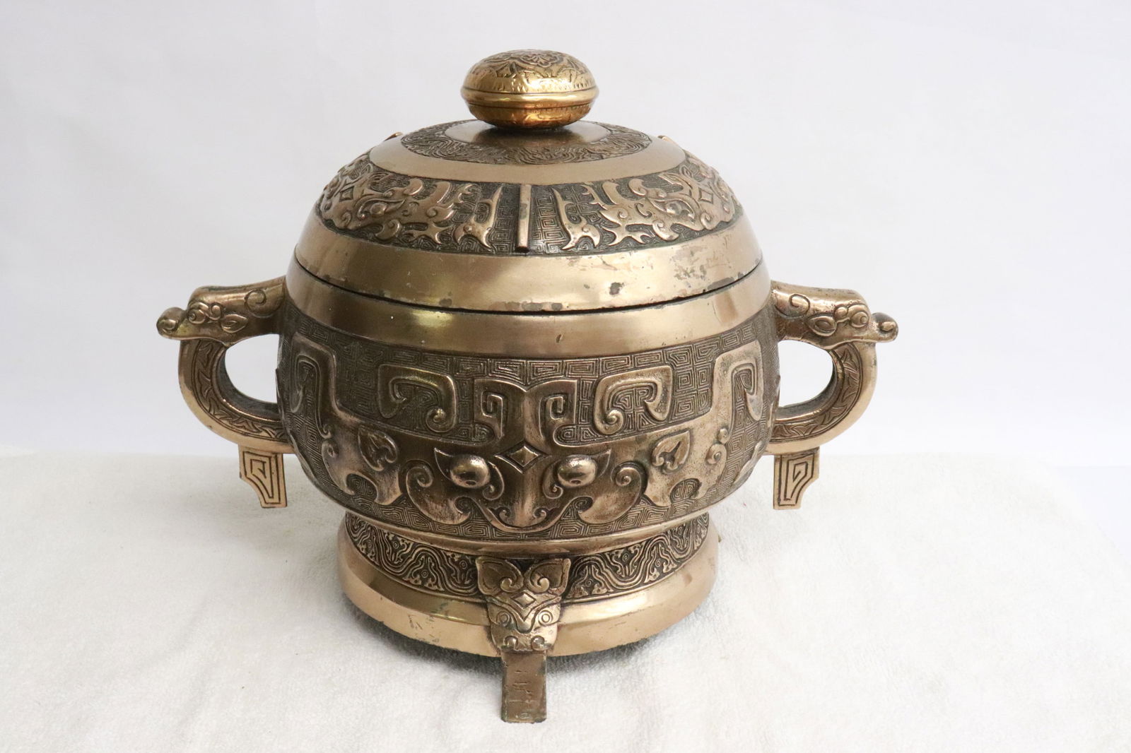 A copper/ brass covered censer: A copper/ brass covered censer, 9.65"x12.3"x8.65"