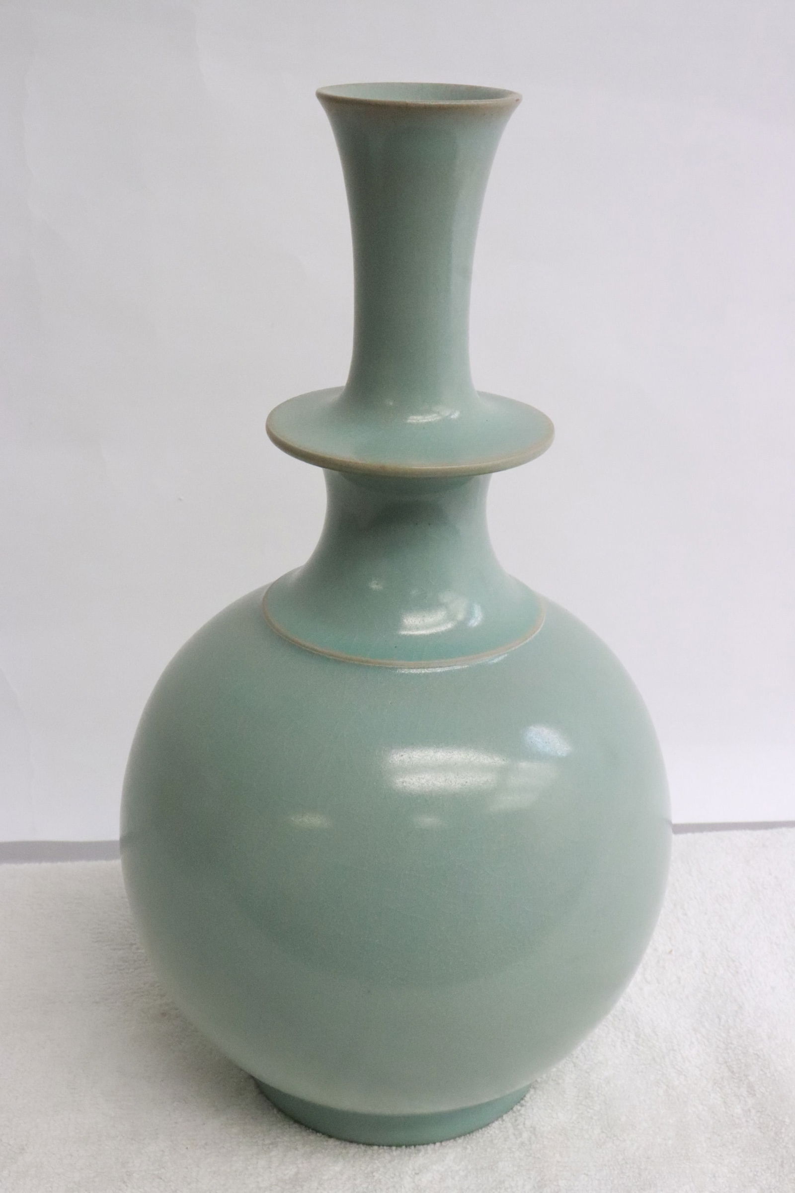 Chinese celadon porcelain bottle vase (1 of 6)