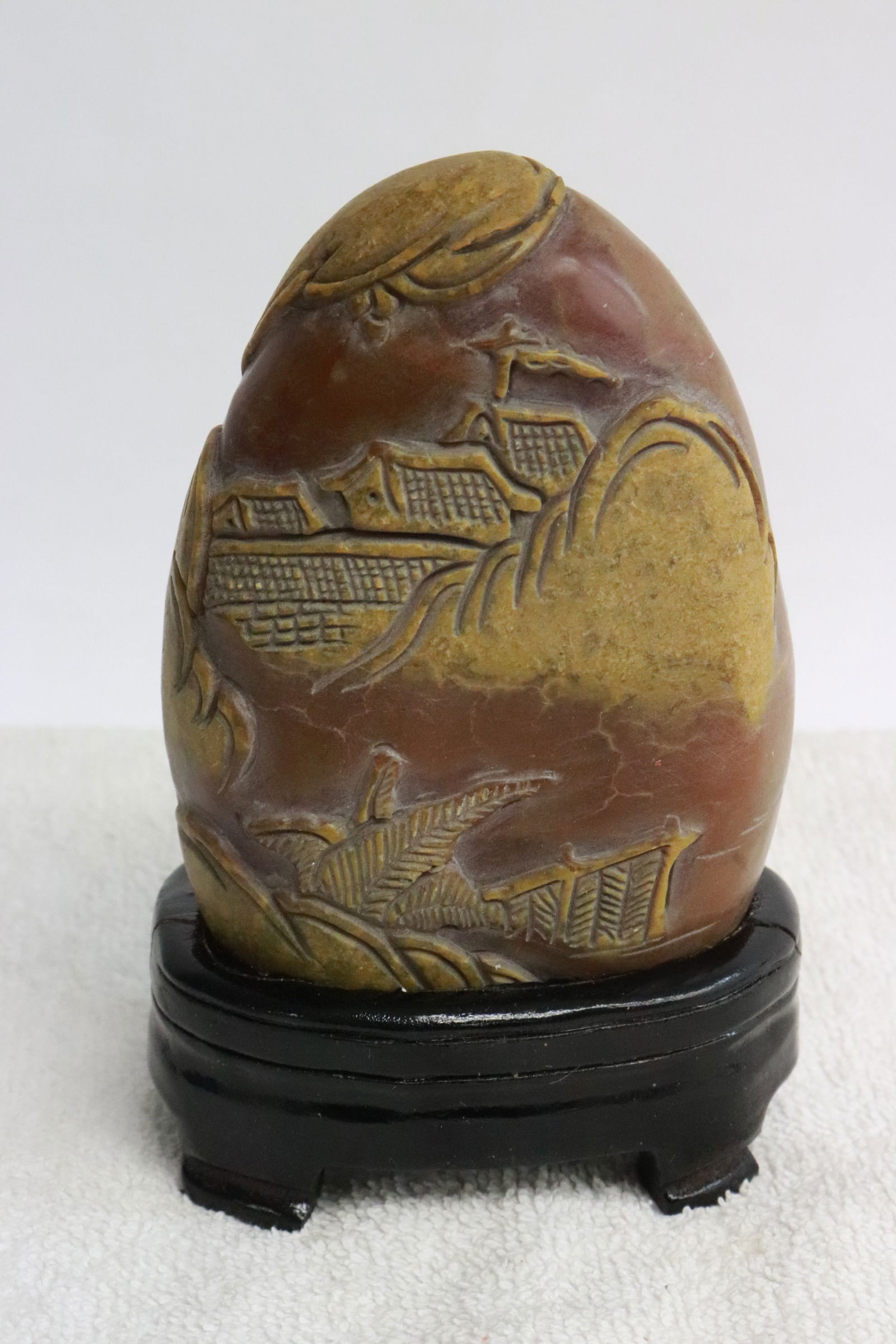 Shoushan stone style boulder: Shoushan stone style boulder, 4"x3"x1.7" (box:3.25"x7.85"x5.5")