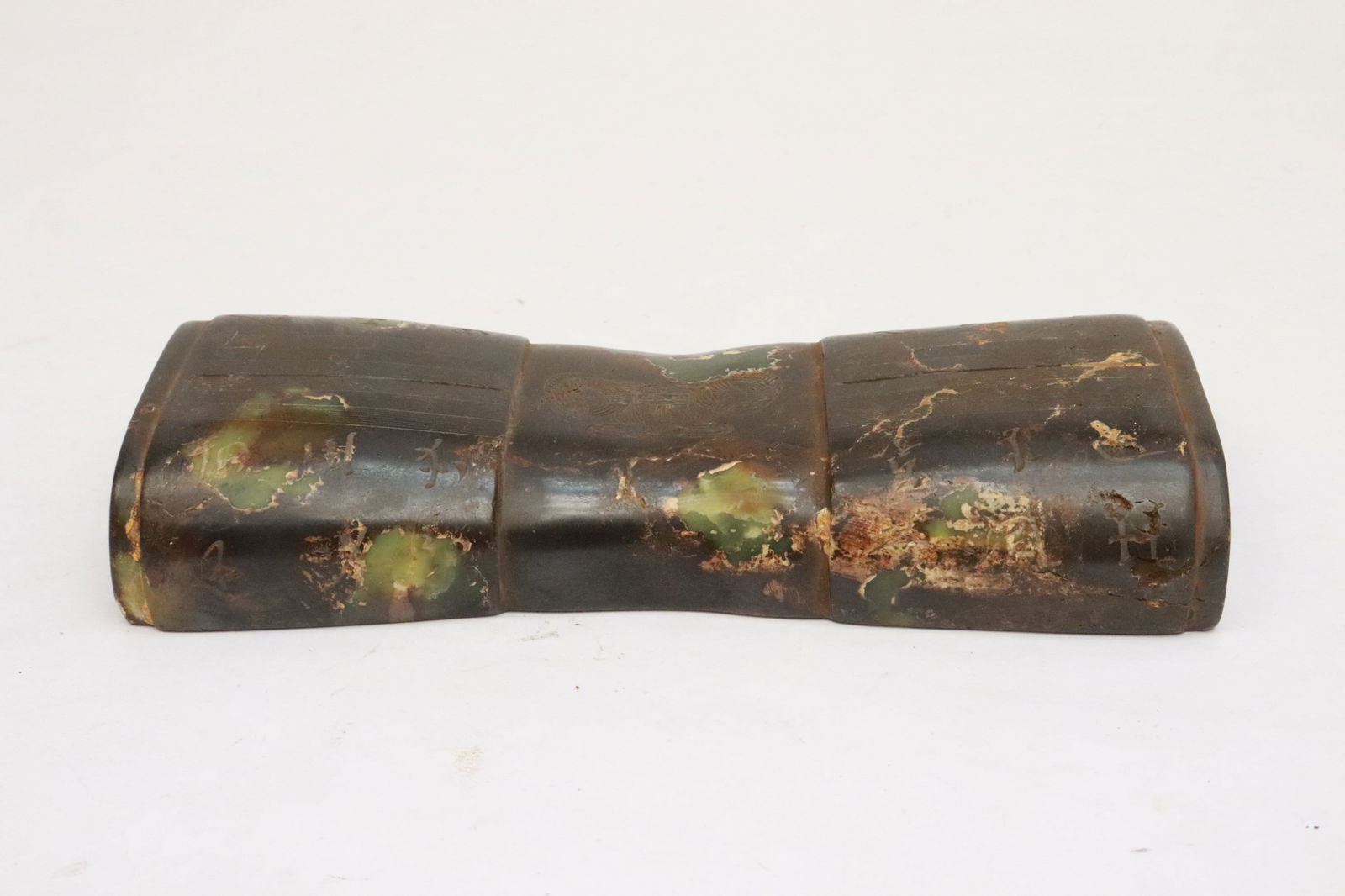 Large jade like stone pillow(?) - 3