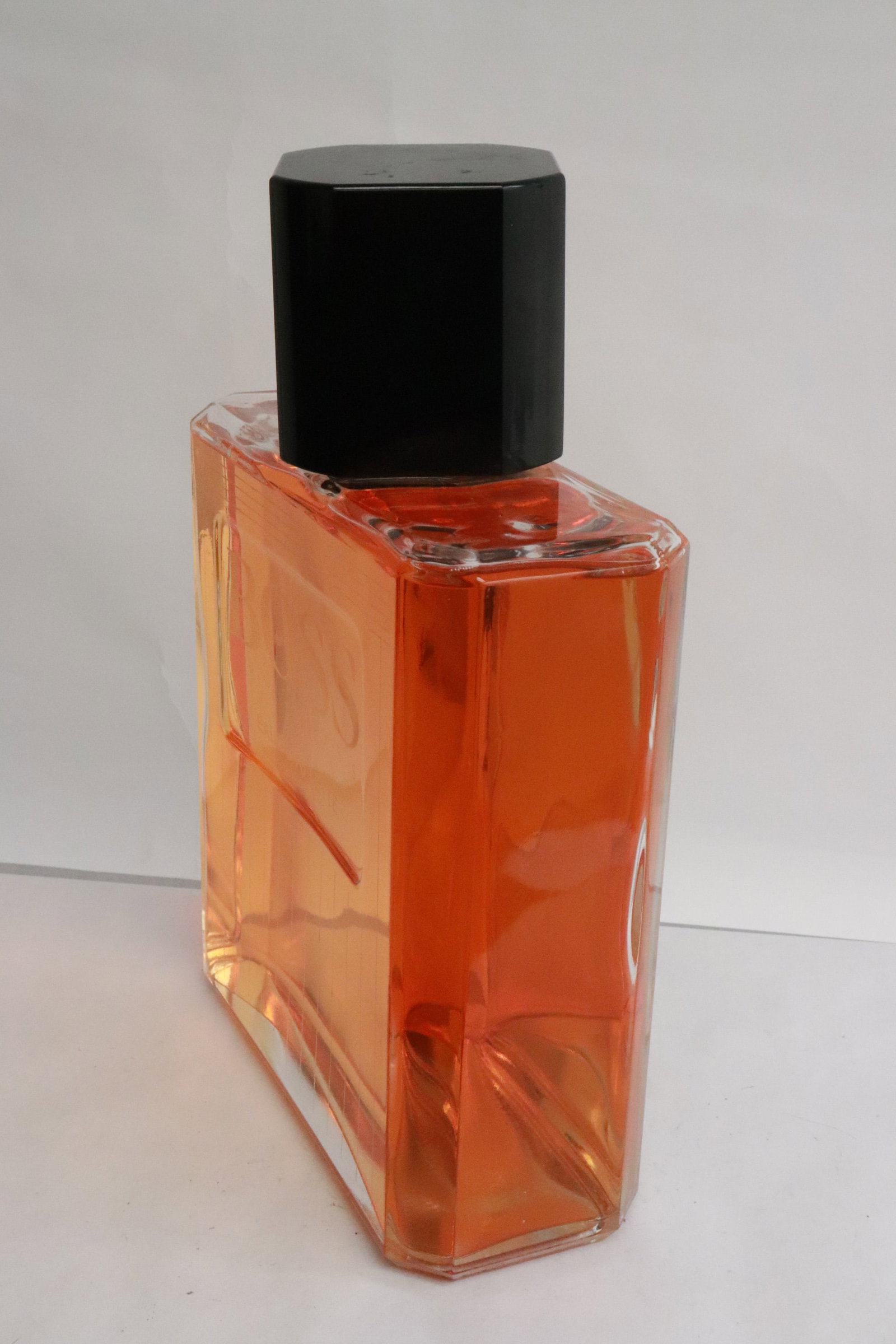 store display cologne bottle - 4