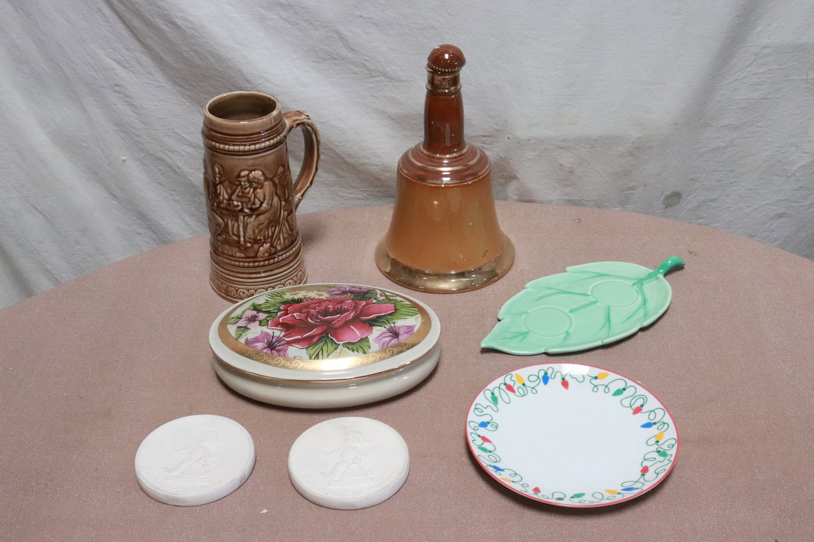 Lot of misc. porcelains (1 of 9)