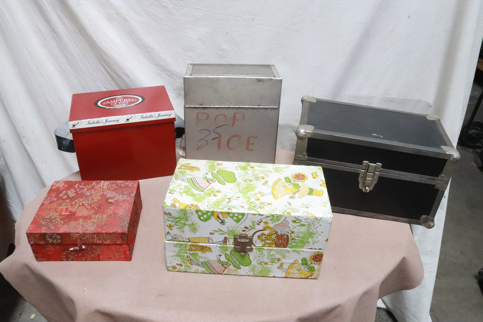 6 empty boxes (1 of 6)