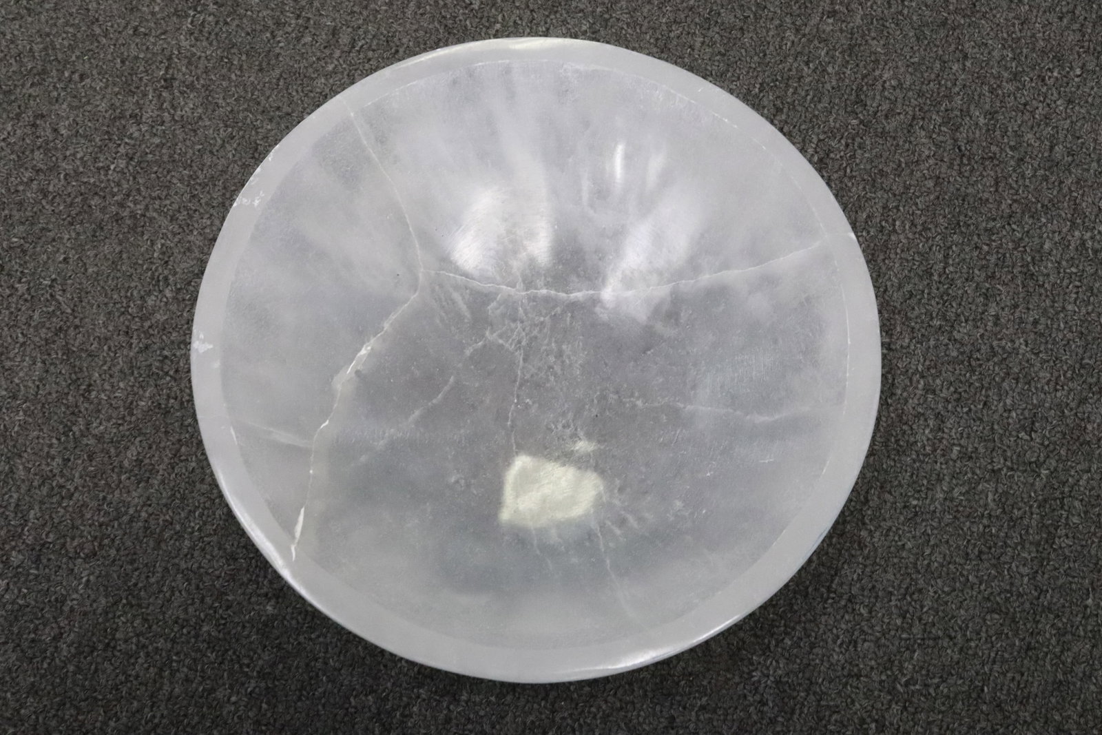 A crystal bowl: A crystal bowl, 2.45"x9.6"dia