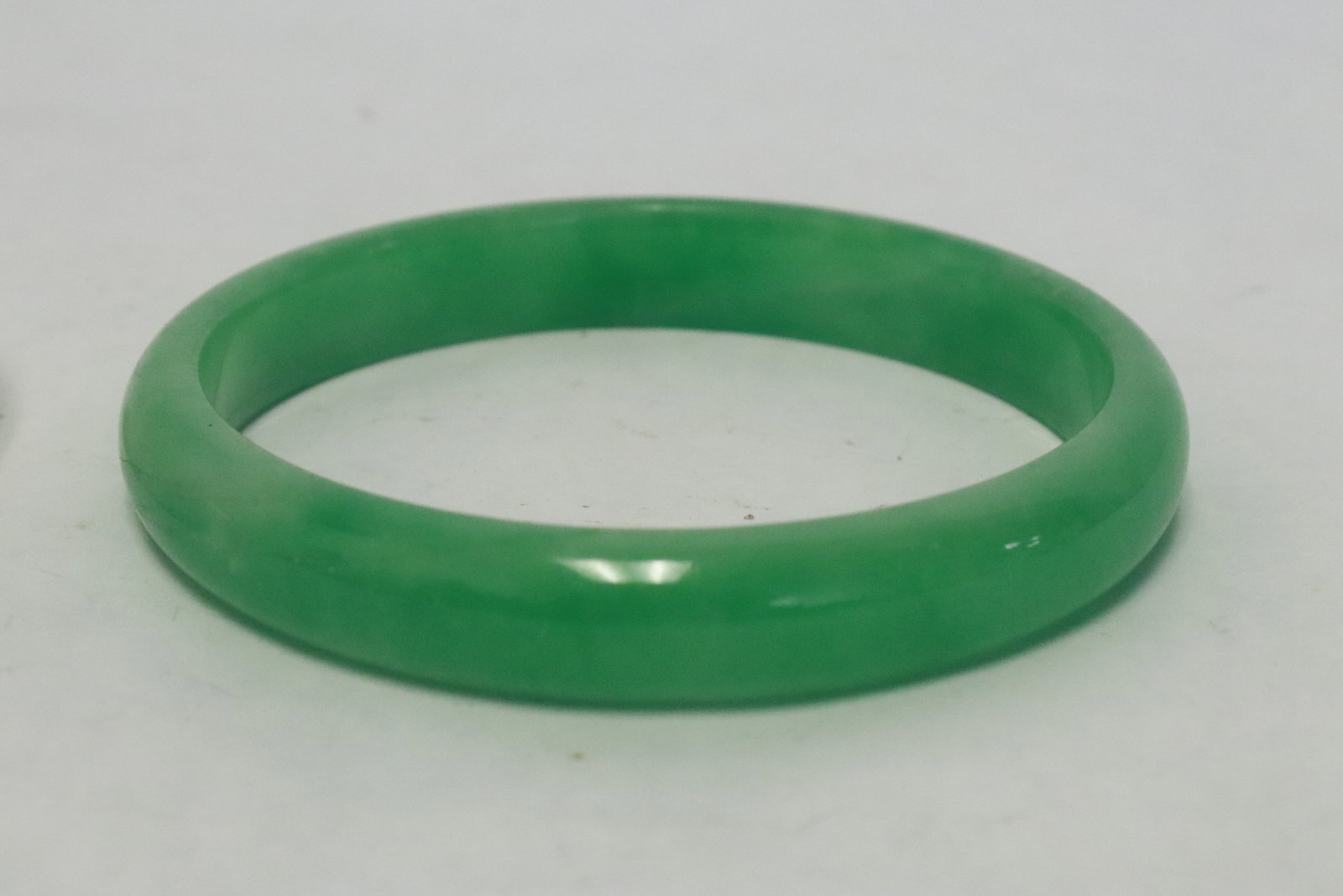 2 Chinese jadeite like bangles - 2