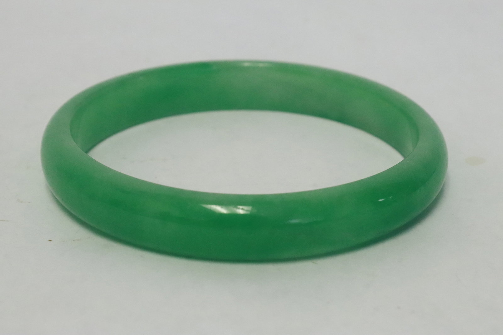 2 Chinese jadeite like bangles - 3