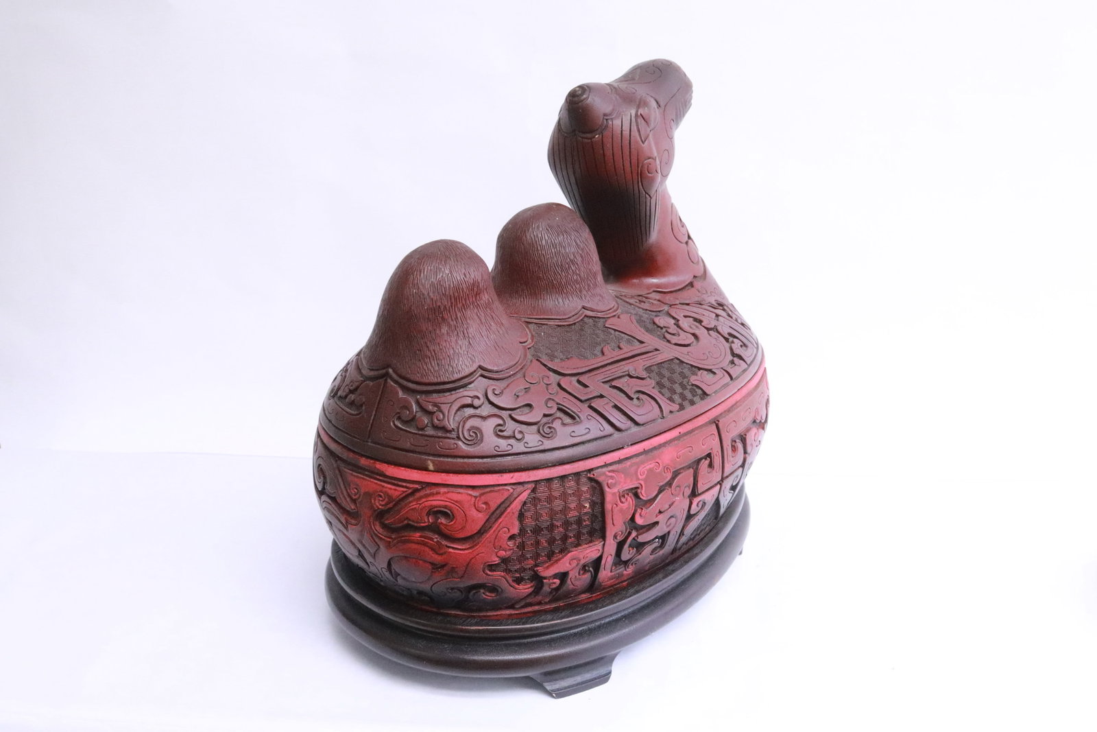 A simulated cinnabar box - 3