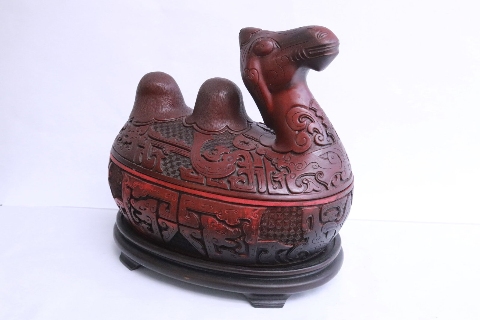 A simulated cinnabar box - 4