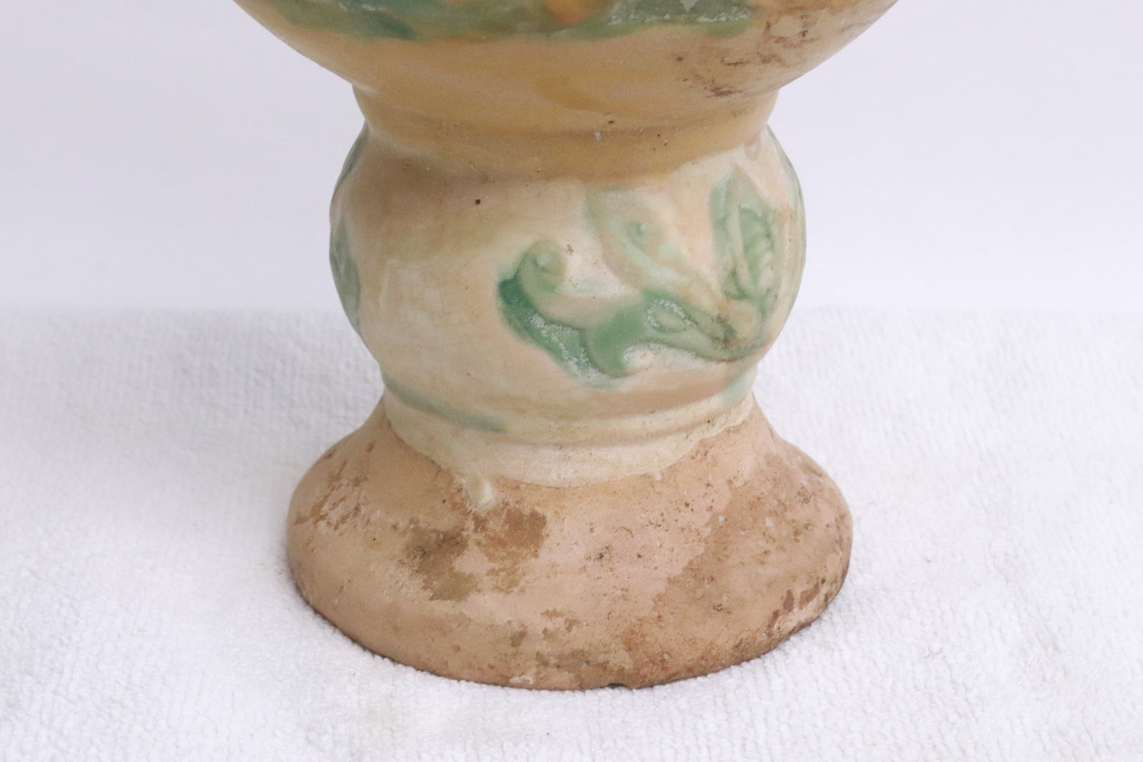 2 earthenware pieces - 8