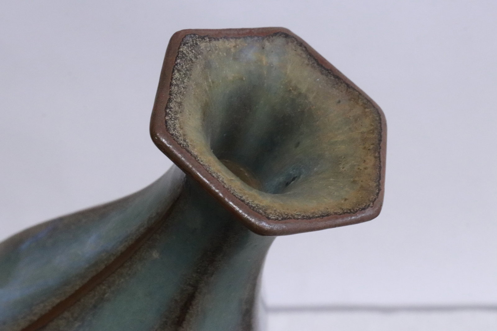 2 porcelain vases - 8