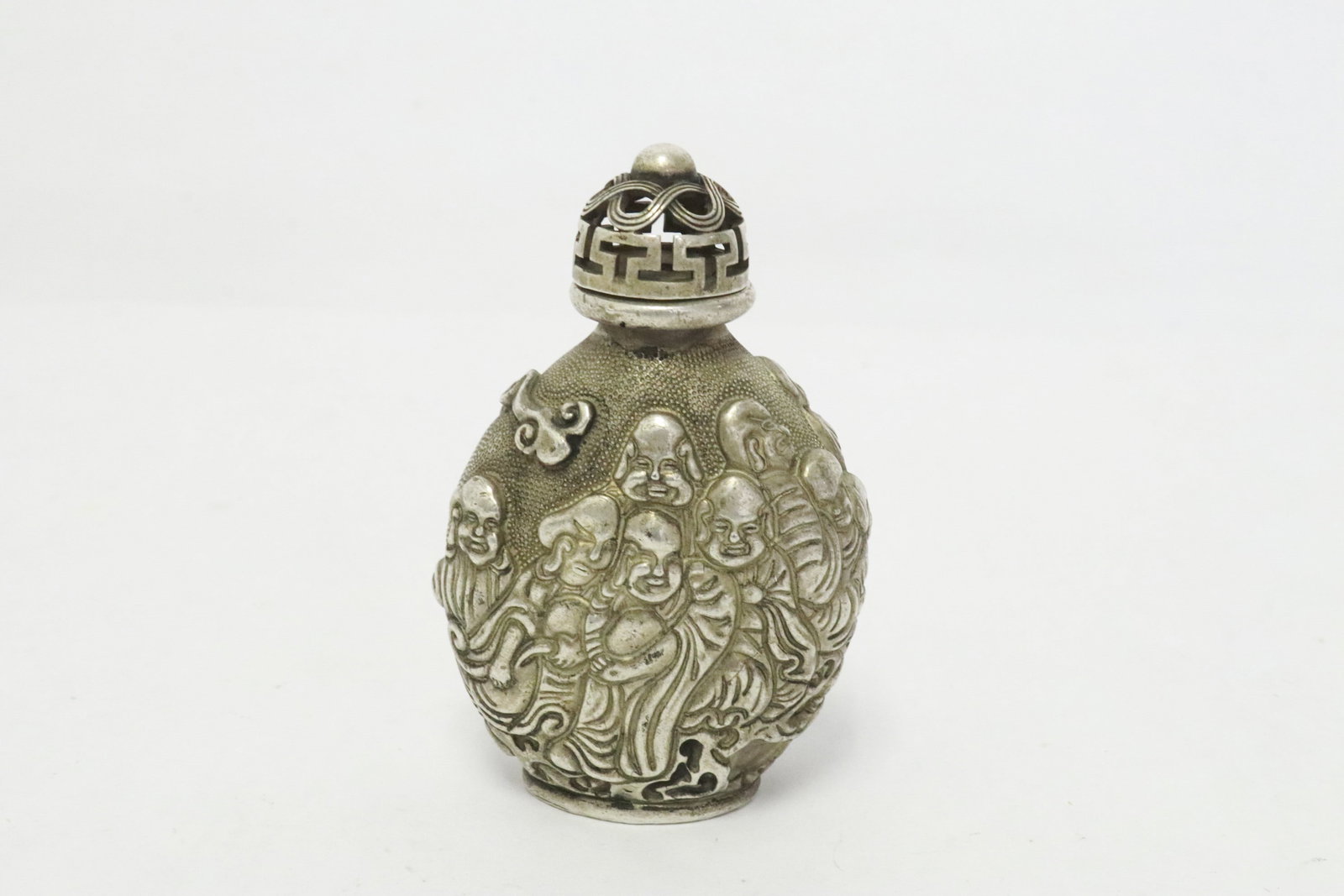 White bronze snuff bottle - 4