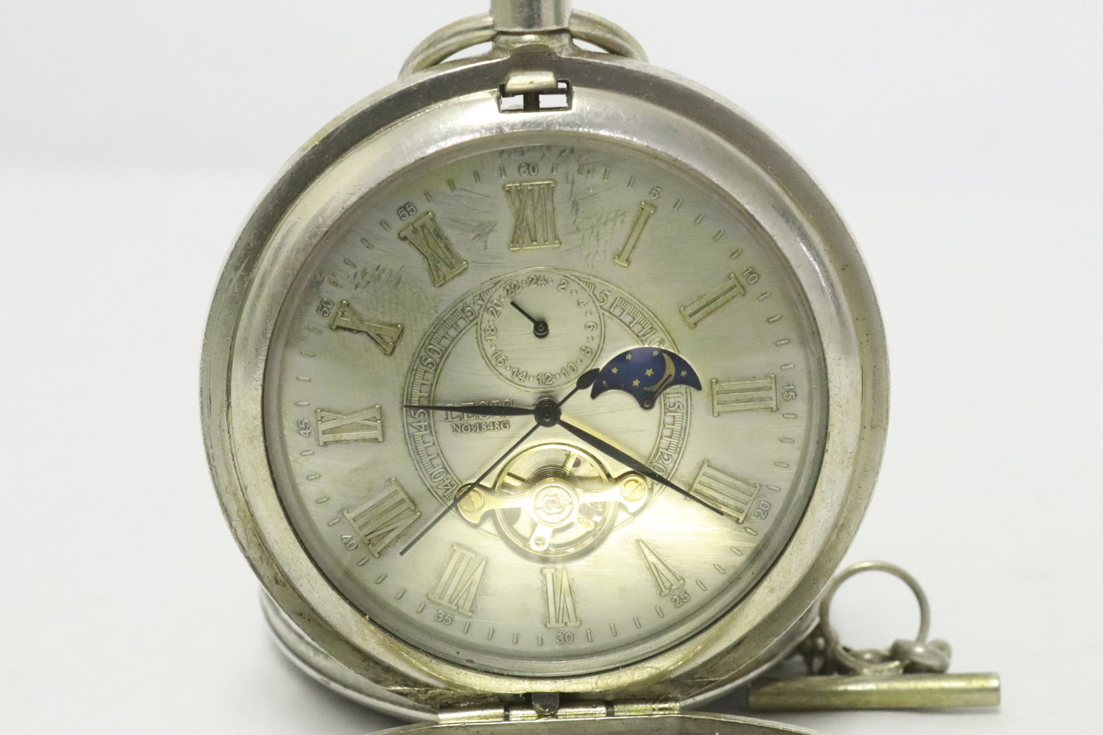 A pocket watch - 5
