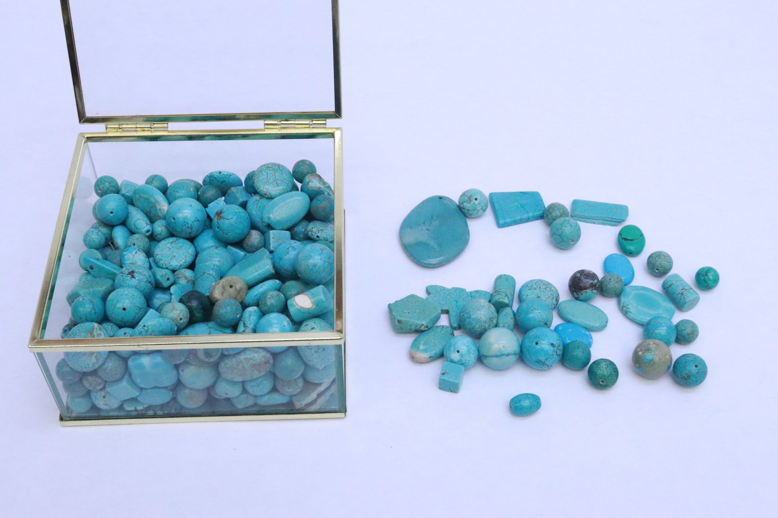 Box of turquoise stones (1 of 6)