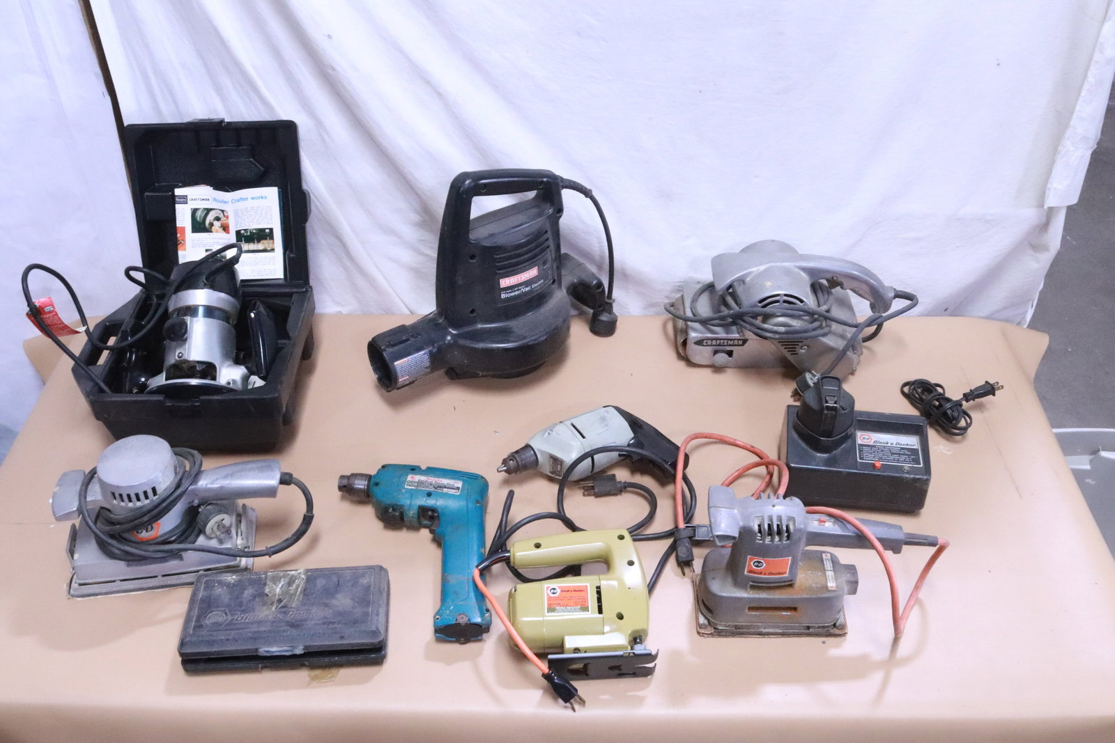 Lot of power tools (1 of 9)