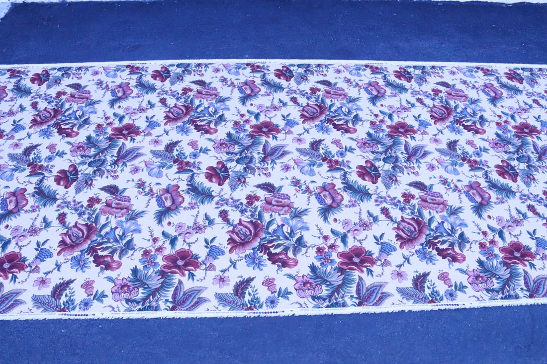 Waverly fabric roll in Devereaux pattern: Waverly fabric roll in Devereaux pattern, 4'8"x52'