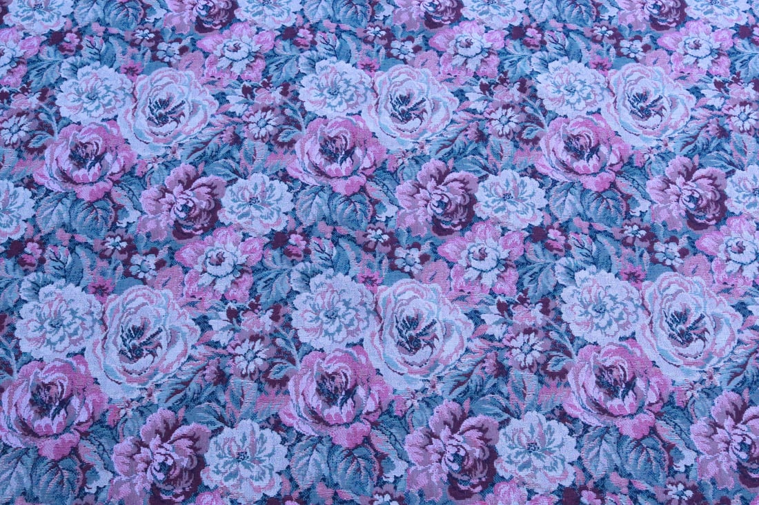 A floral pattern fabric roll - 4