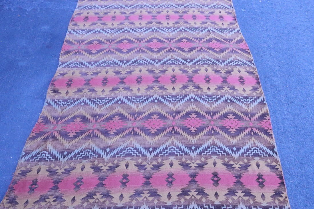 Beautiful Indian pattern fabric roll - 2