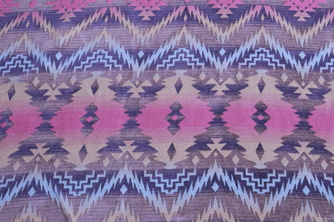 Beautiful Indian pattern fabric roll - 3