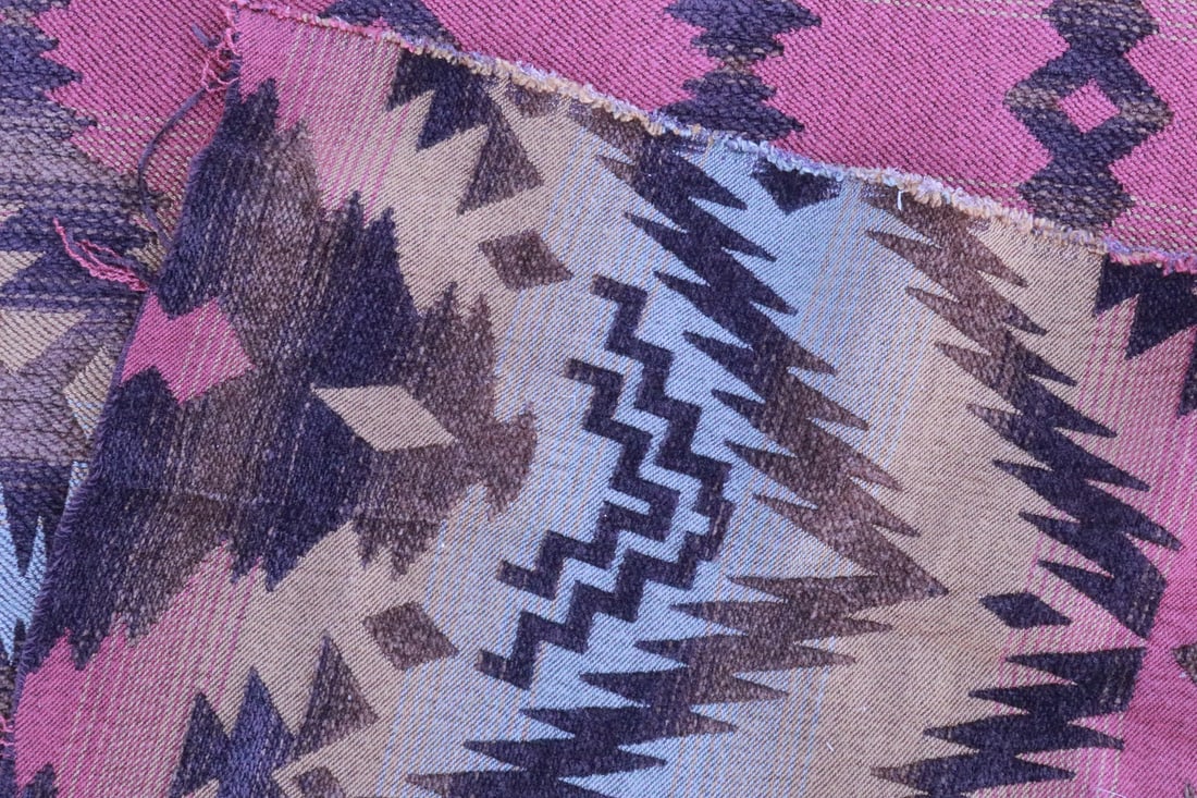 Beautiful Indian pattern fabric roll - 5
