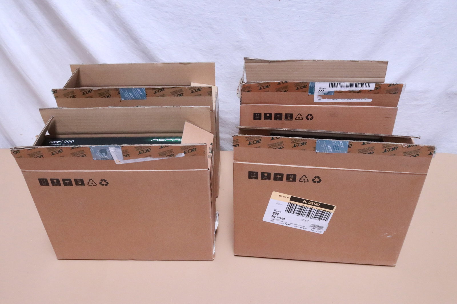 4 Acer Aspire One laptop computer, NIB: 4 Acer Aspire One laptop computer, NIB