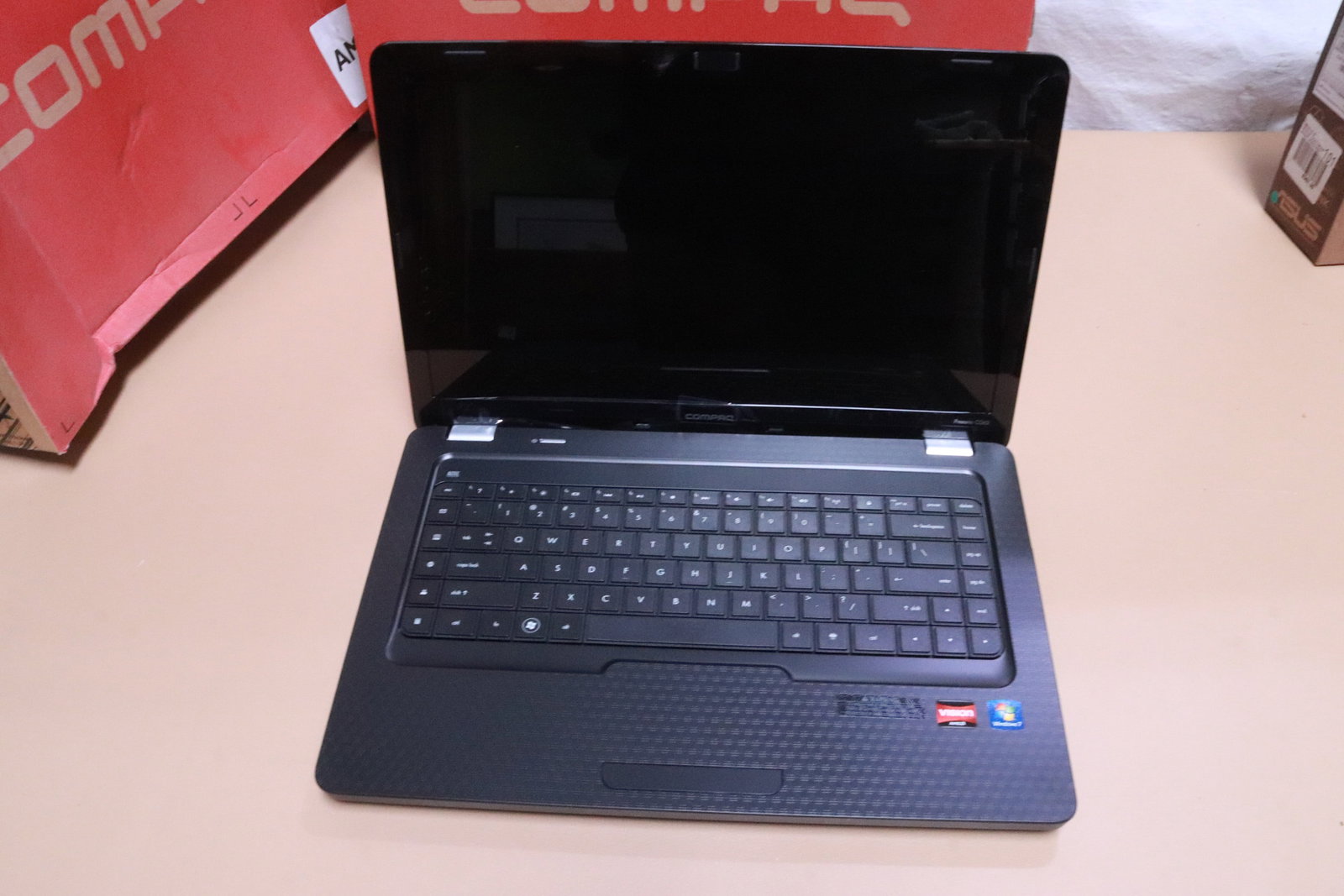 4 laptop computers, all NIB - 4