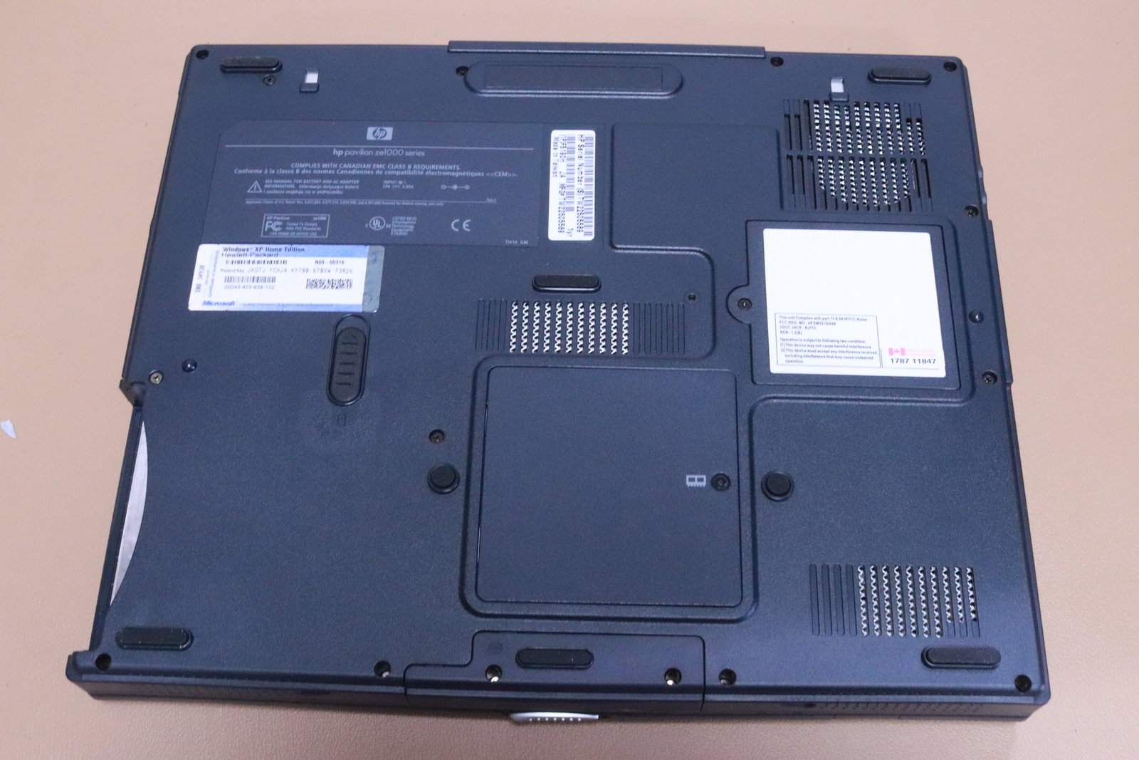 3 laptop computers - 7