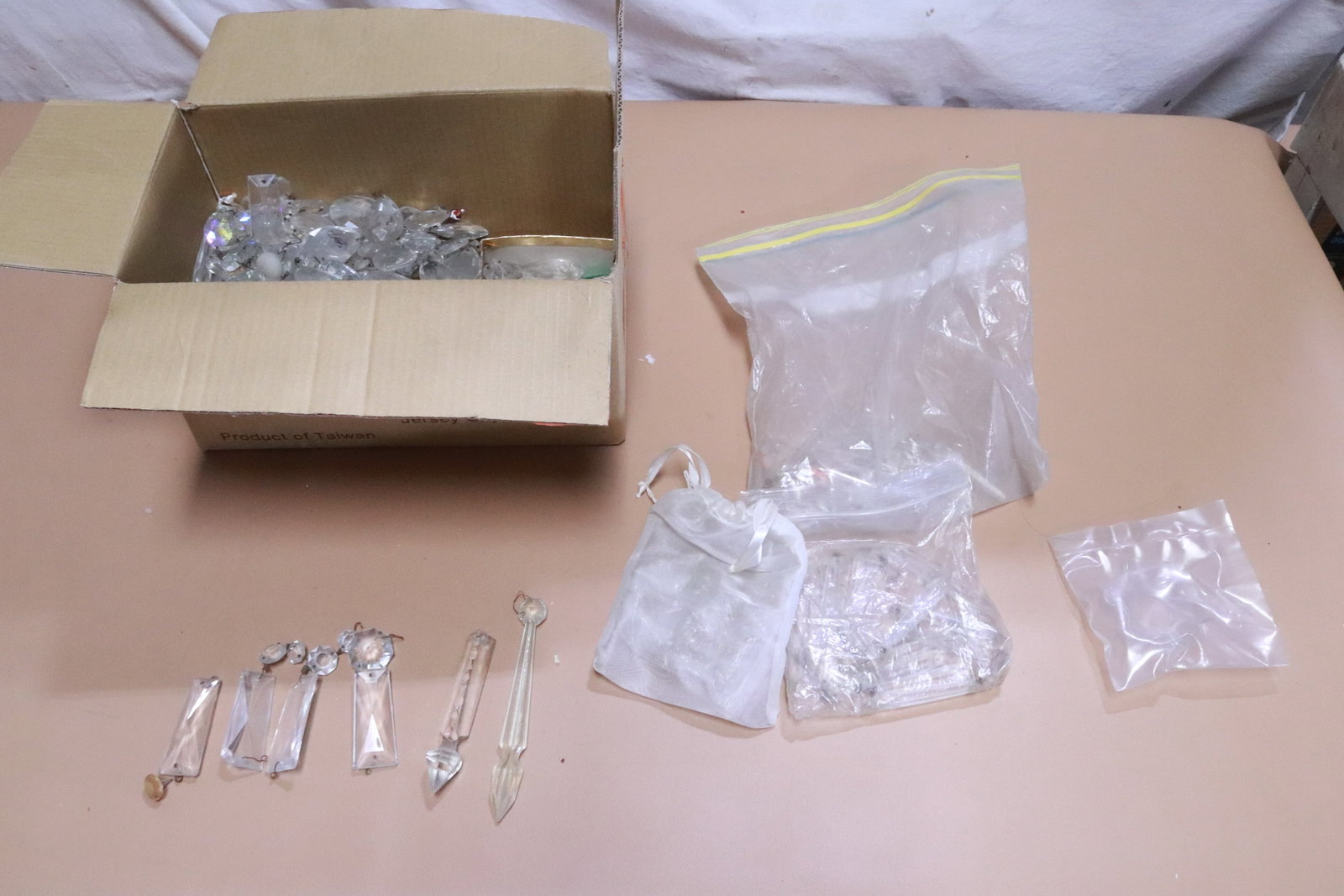Lot of crystal drops (1 of 6)