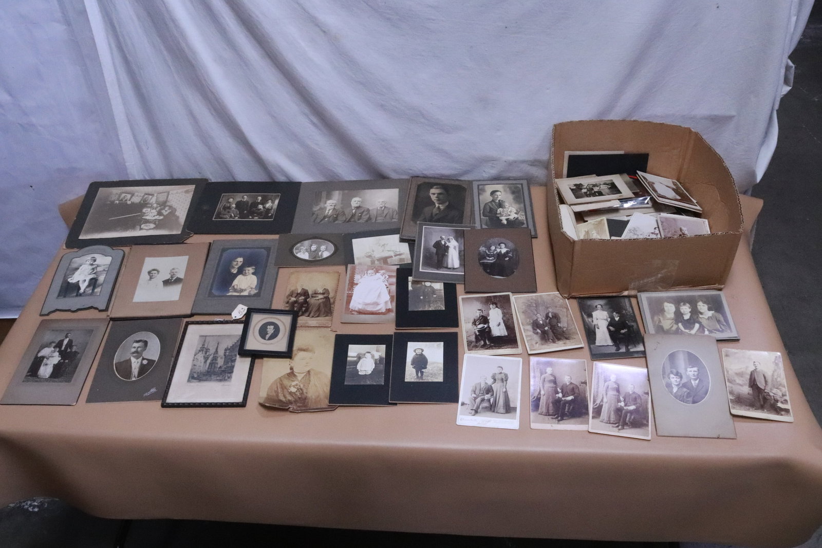 Lot of vintage photos: Lot of vintage photos, 4.15"x2.5" - 7.9"x19.2"