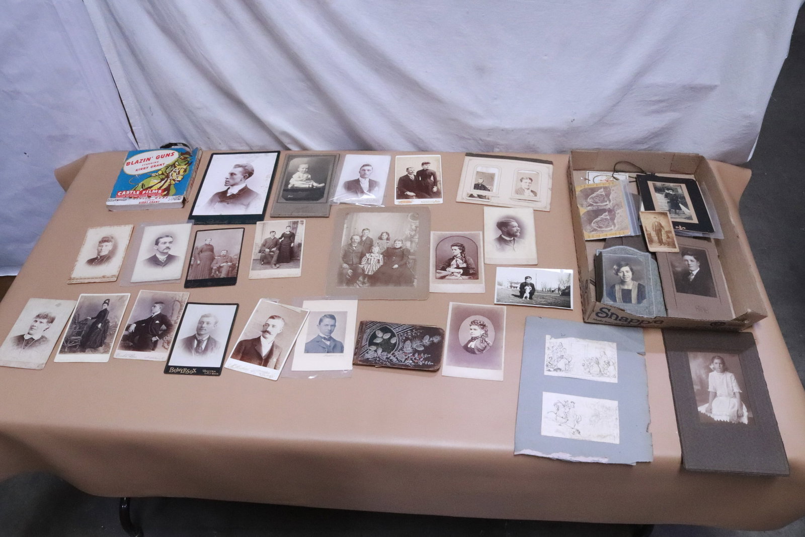 Lot of vintage photos, & a Victorian autograph book: Lot of vintage photos (4"x2.4" - 8.3"x6.15"), and a Victorian autograph book dated 1880's