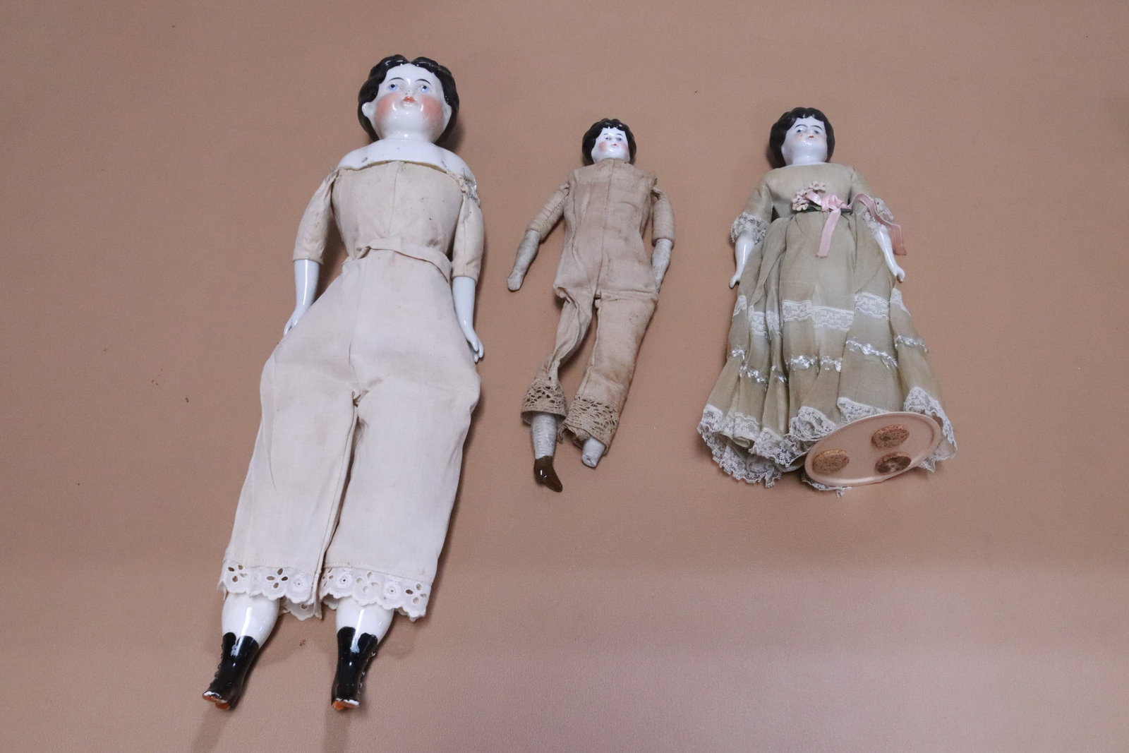 3 German porcelain head dolls (1 of 11)