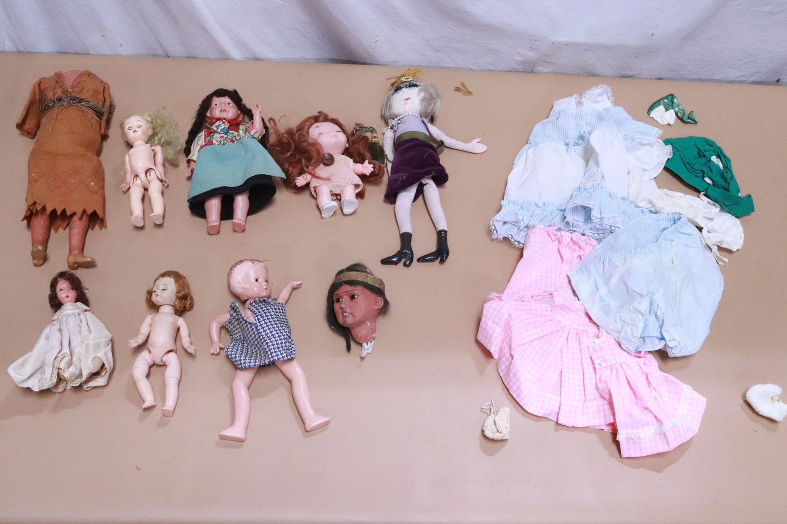Lot of girl dolls: Lot of girl dolls, 7.3"H - 16.2"H