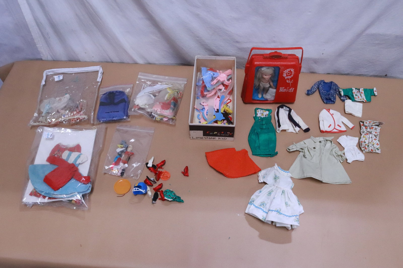 Large lot of Barbie, doll clothing, & a Heidi doll (1 of 7)