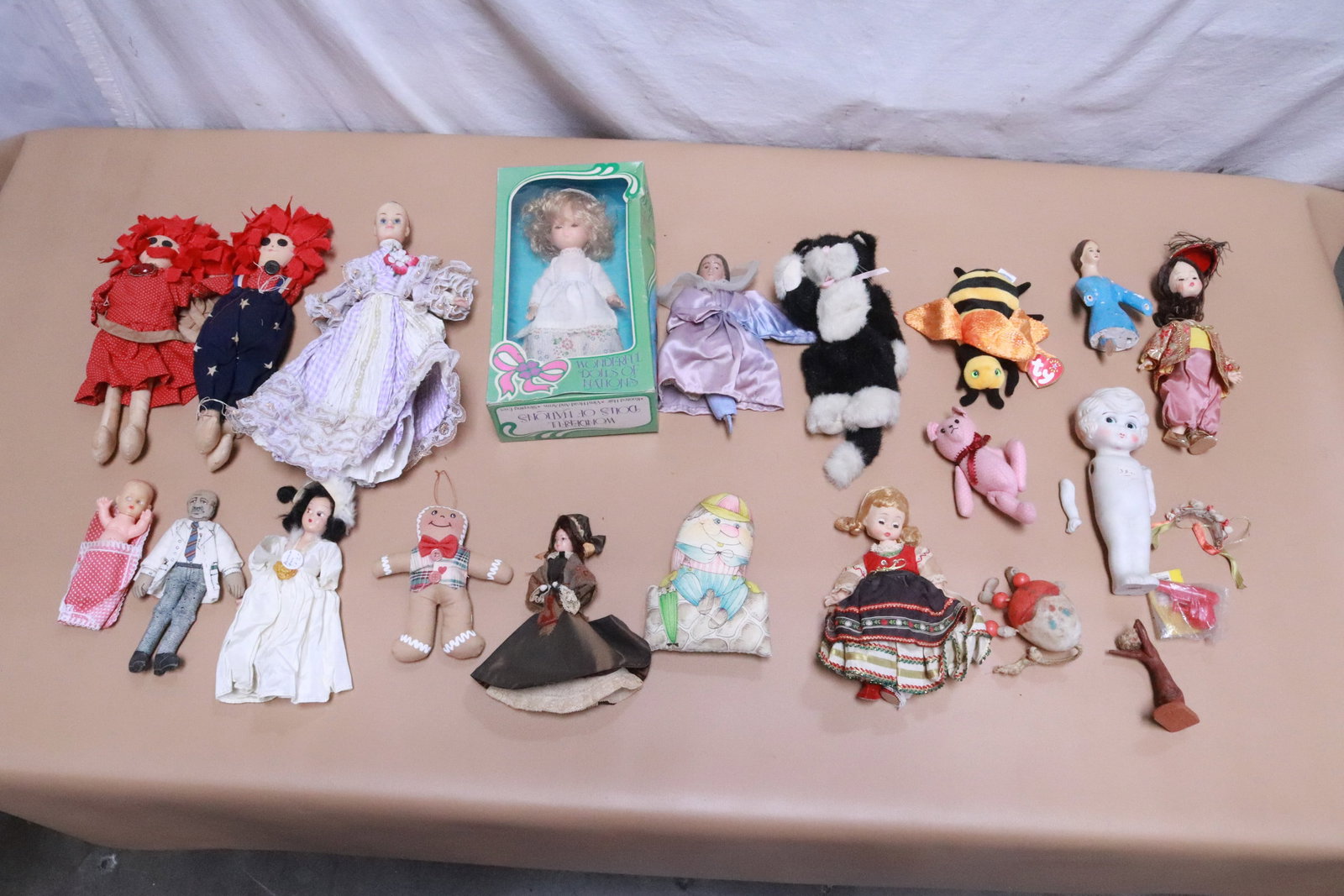 Lot of miniature dolls: Lot of miniature dolls, 4.15"H - 13.5"H