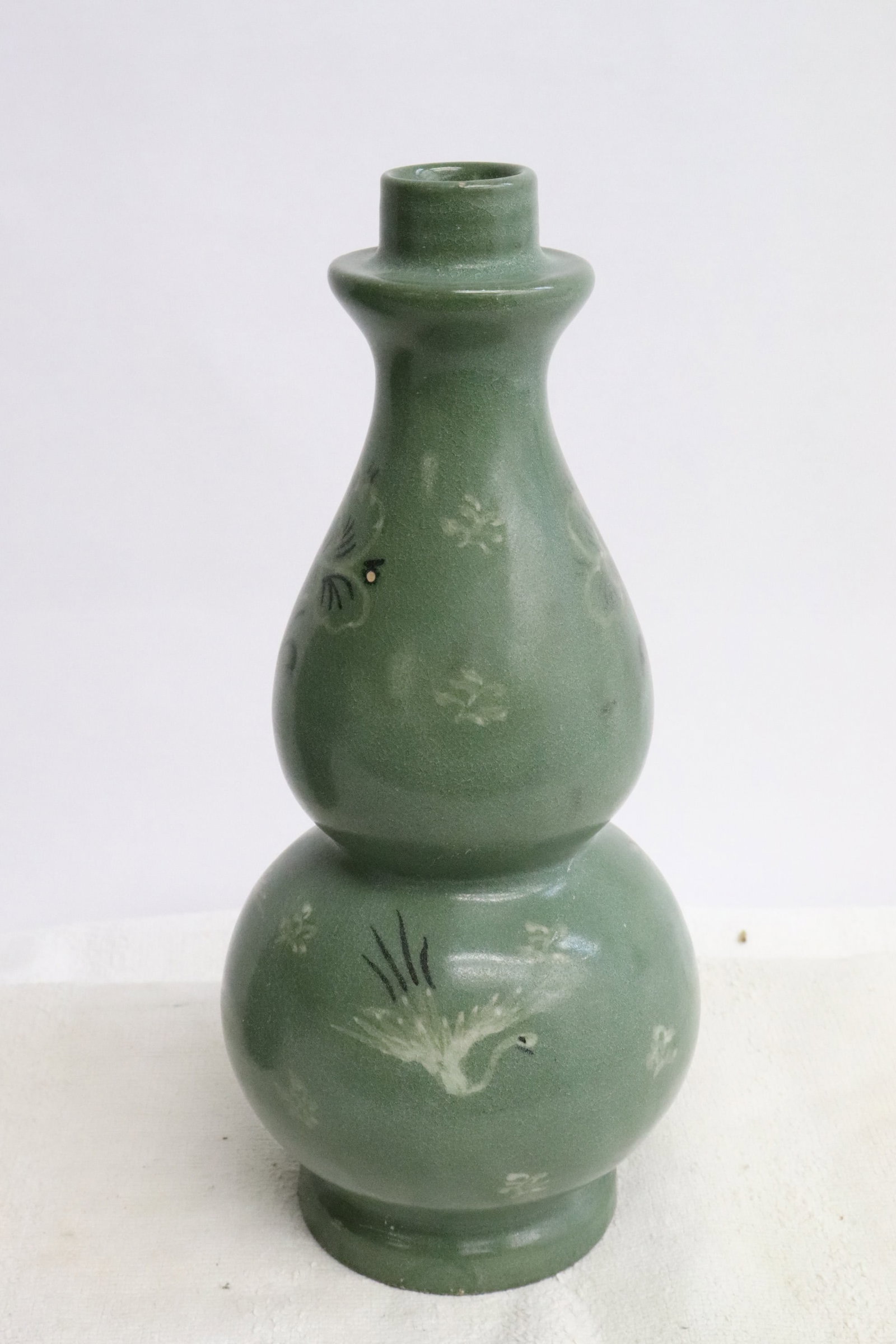 2 Korean celadon vases - 3