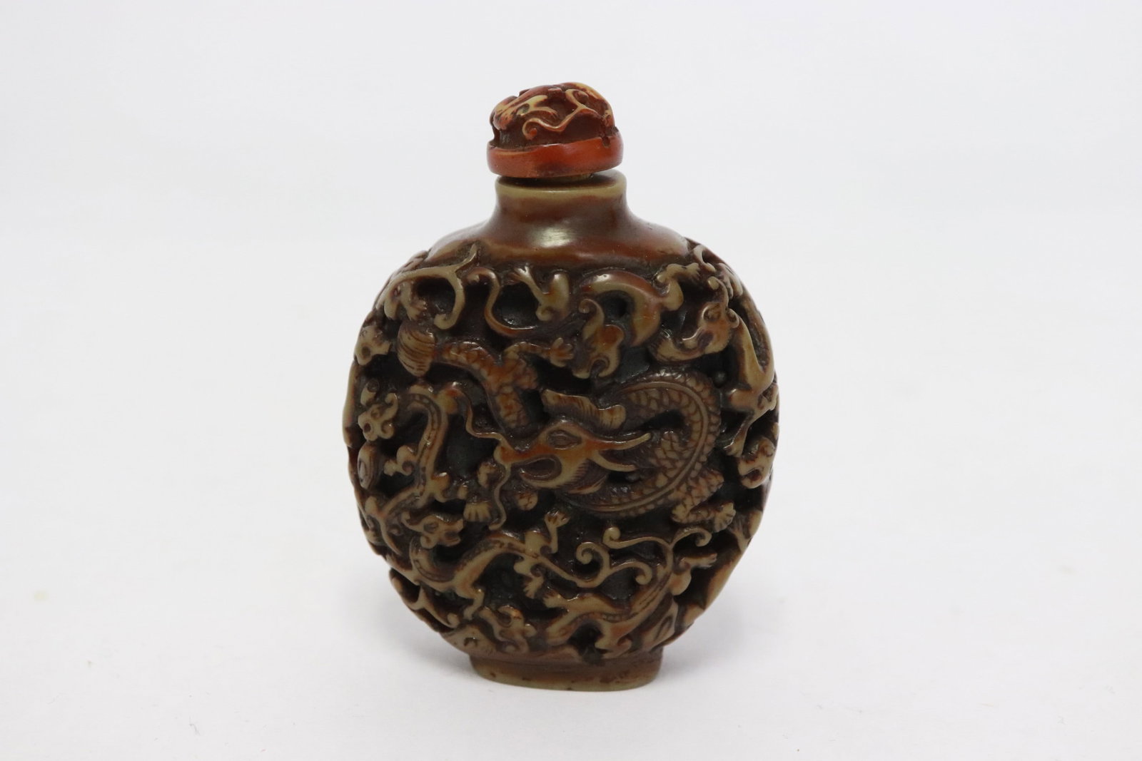 3 snuff bottles - 4