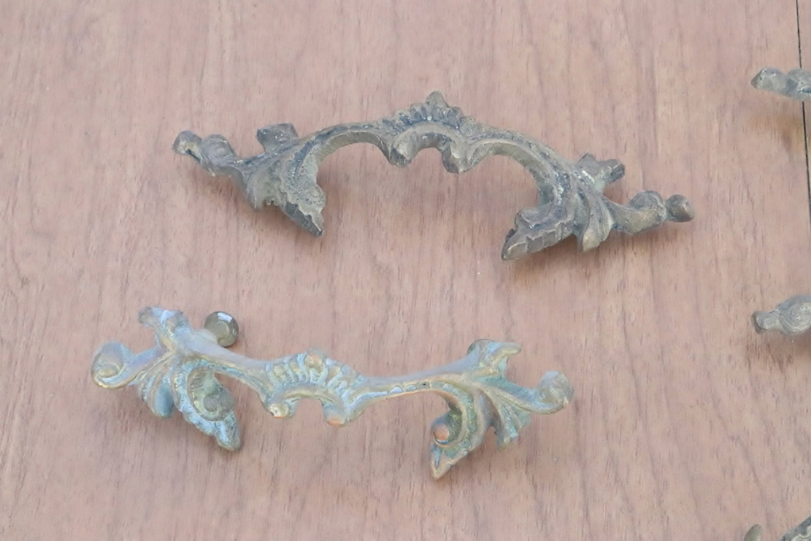 9 bronze drawer pulls - 4