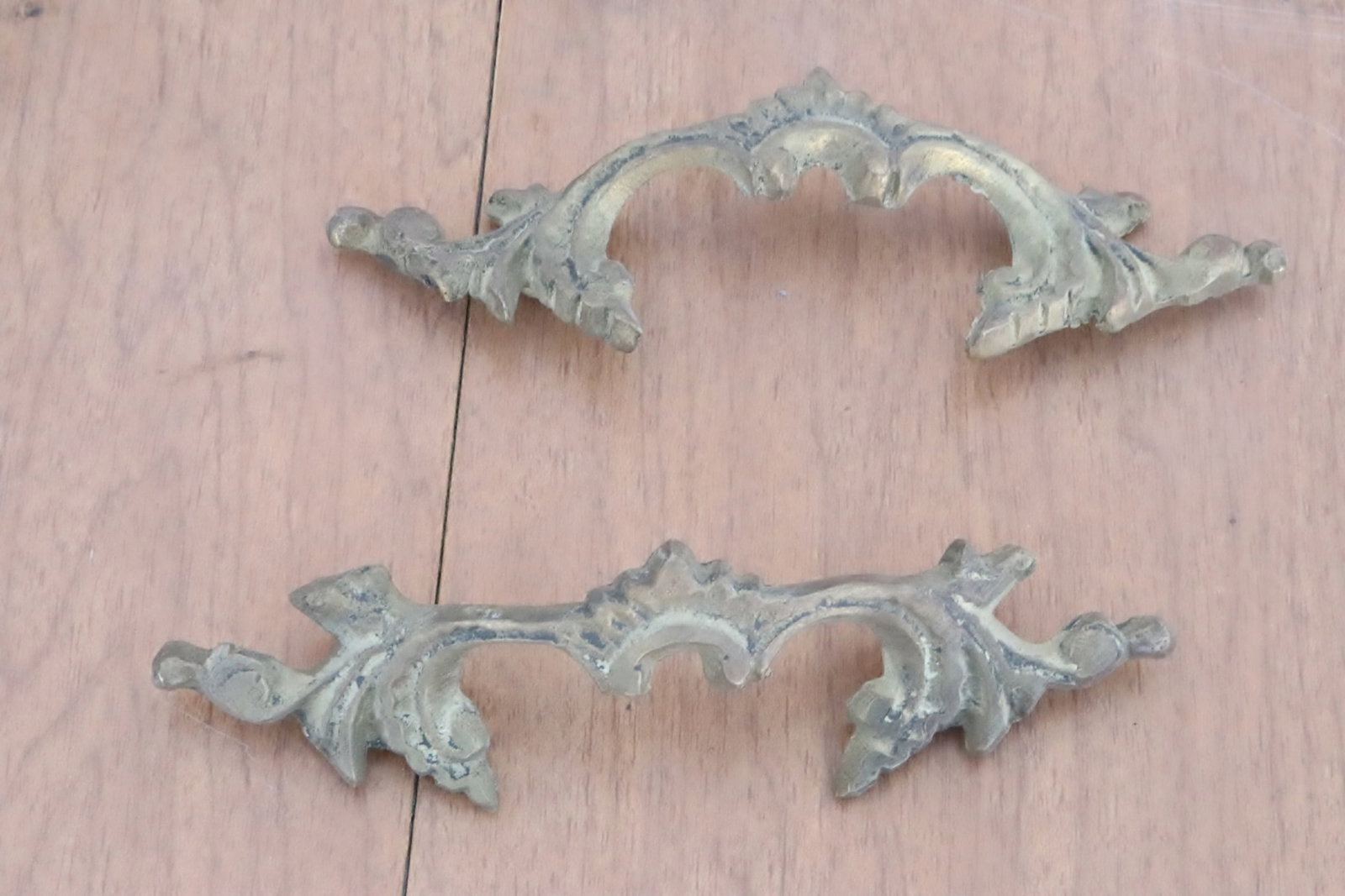9 bronze drawer pulls - 6